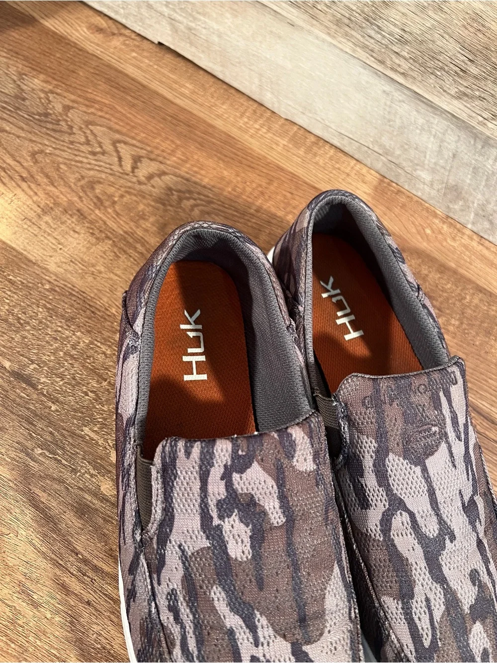 Huk Men's Brewster Mossy Oak Camo Slip On Deck Shoes Size 8
